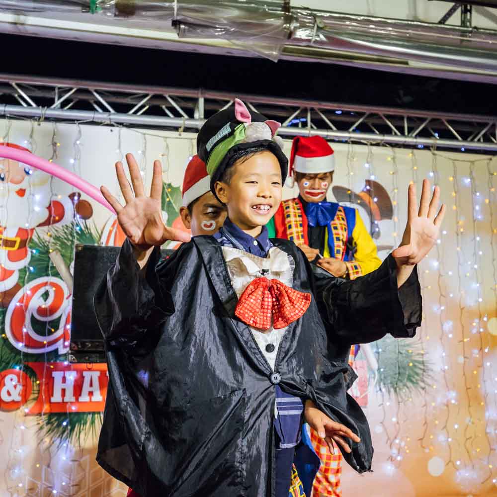 歡樂小丑魔術表演