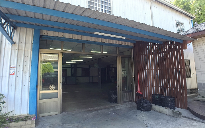 加上目前高度不夠,大型魔術道具無法進入,直接打掉重做